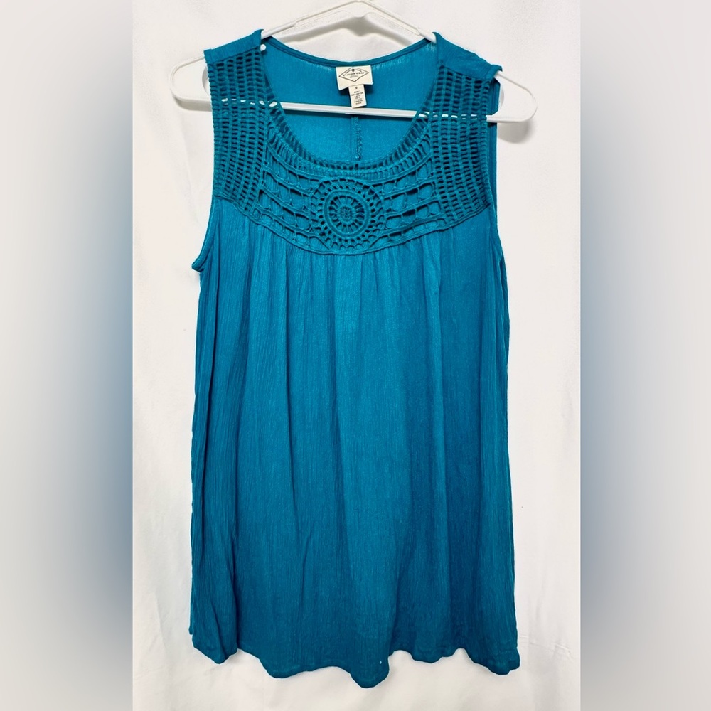 St. John’s Bay Crochet Yoke Sleeveless Top Women’s Small Teal Blue
